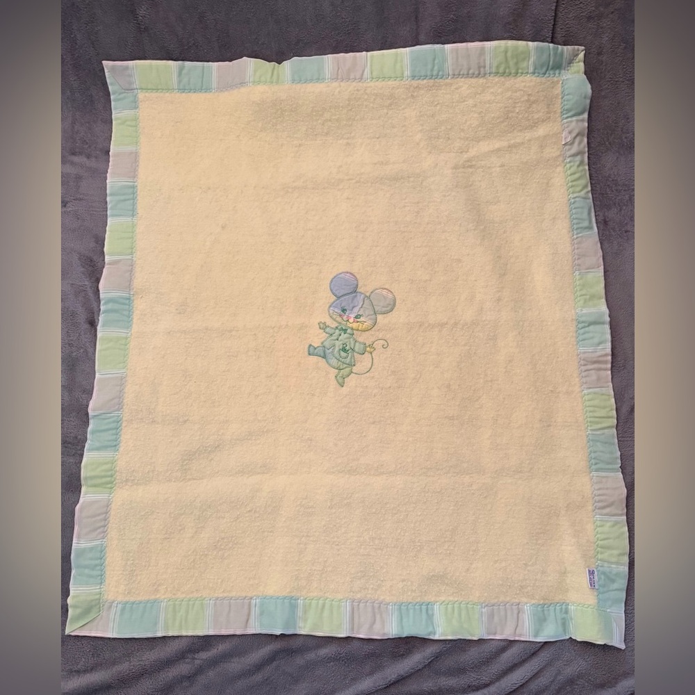 Vintage Quiltex Yellow Baby Blanket Plaid Trim w/ Mouse USED